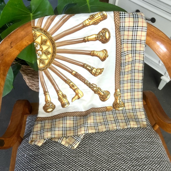 Vintage classy scarf - Picture 6 of 9